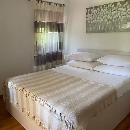 Kuca Kod Fajdara Ferienhaus