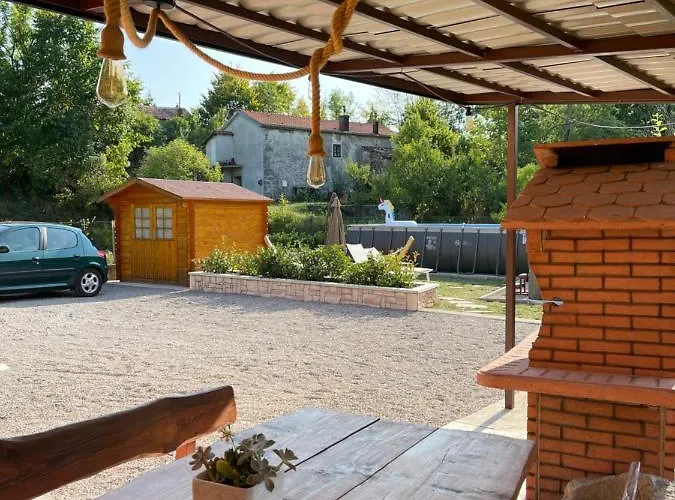 Kuca Kod Fajdara Vakantiehuis