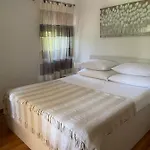 Kuca Kod Fajdara Feriehus
